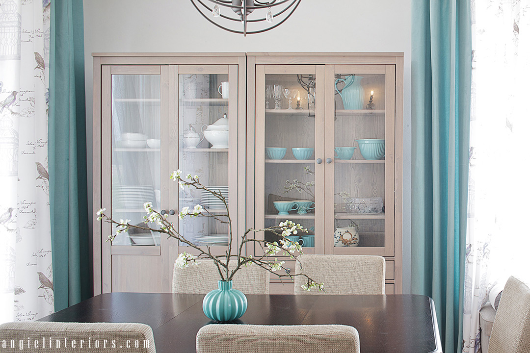 Ikea Hemnes with turquoise accents in grey and beige dining room