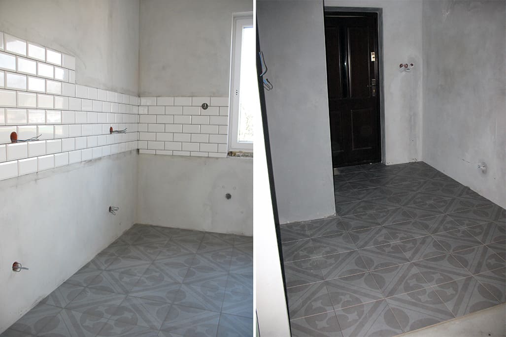 gray patterned floor tiles